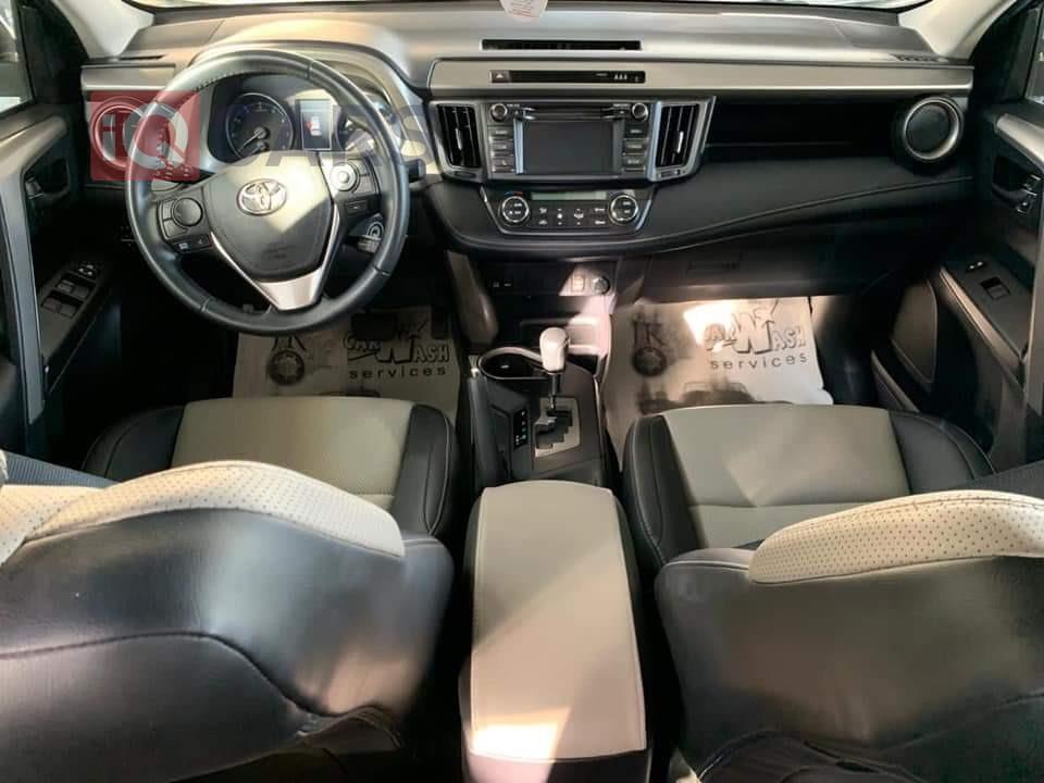 تۆیۆتا ڕاڤ 4